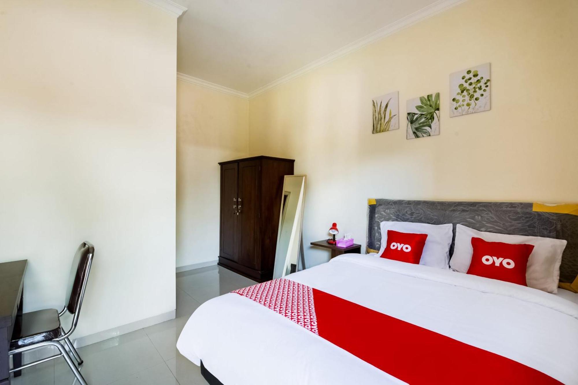 Oyo Life 3398 Griya Rm 19 Syariah Hotel Surabaya Kültér fotó