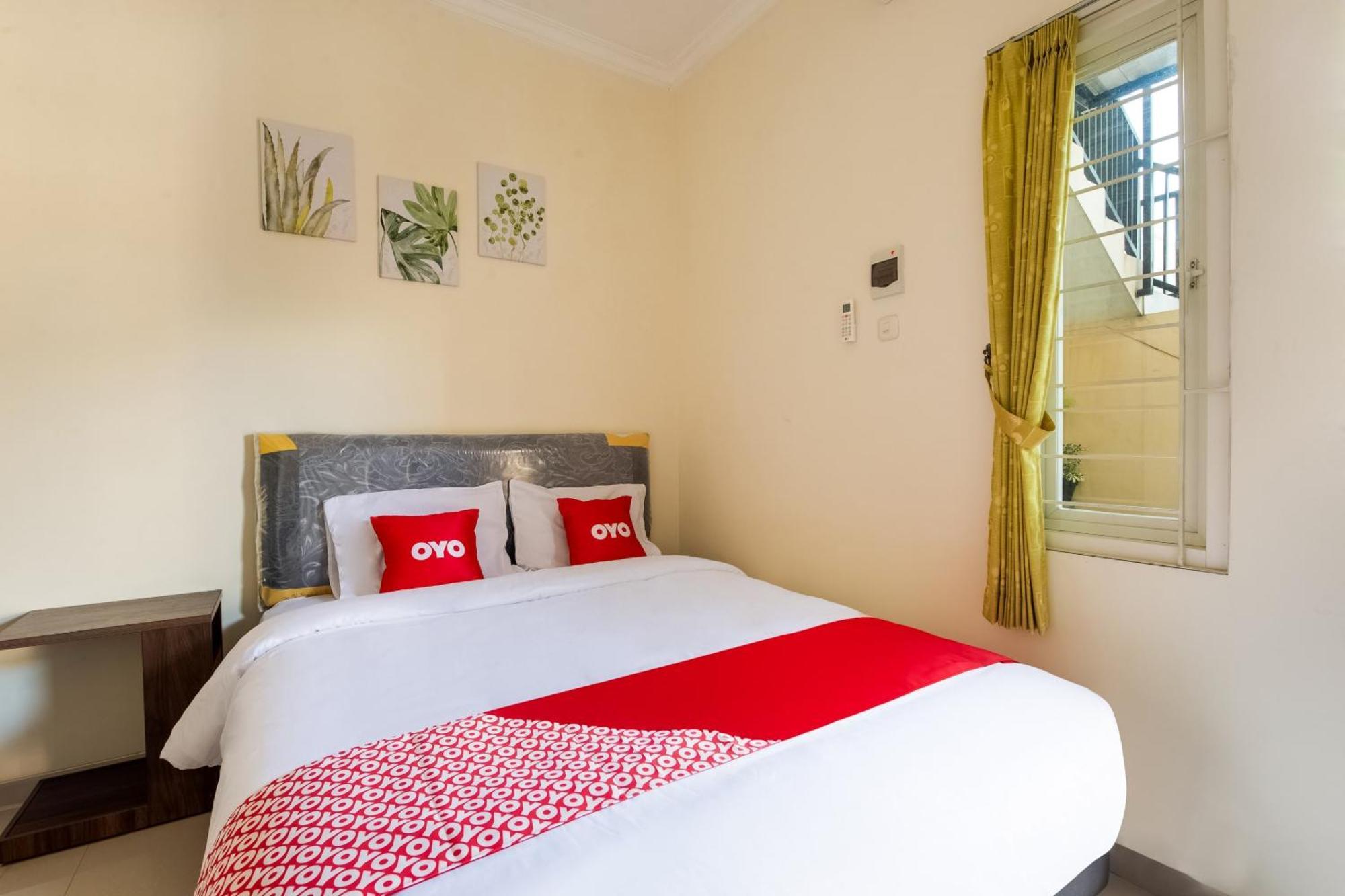 Oyo Life 3398 Griya Rm 19 Syariah Hotel Surabaya Kültér fotó
